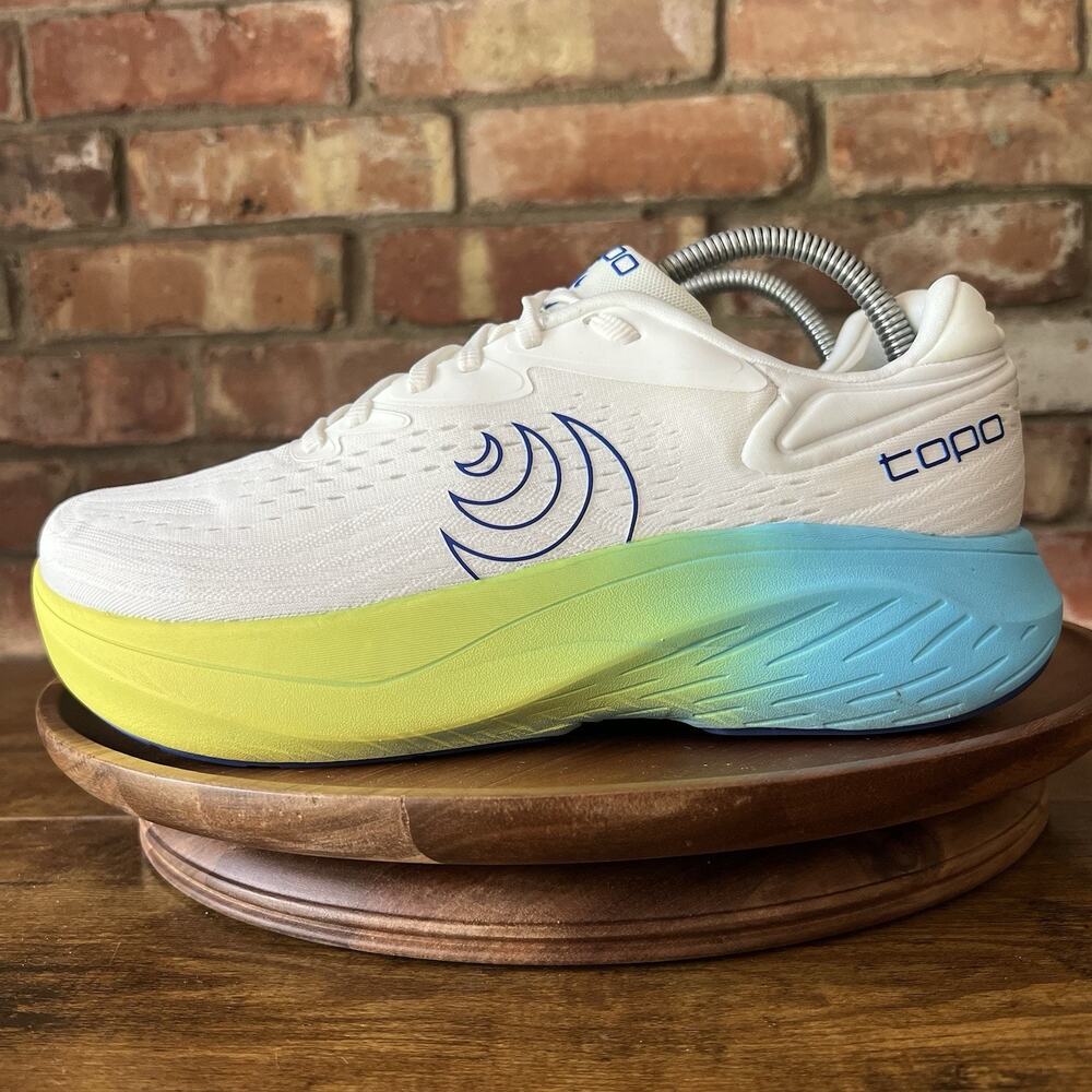 Topo Athletic Atmos 2 Max Cushion White Neutral Running Mens 9 Shoes Sneakers